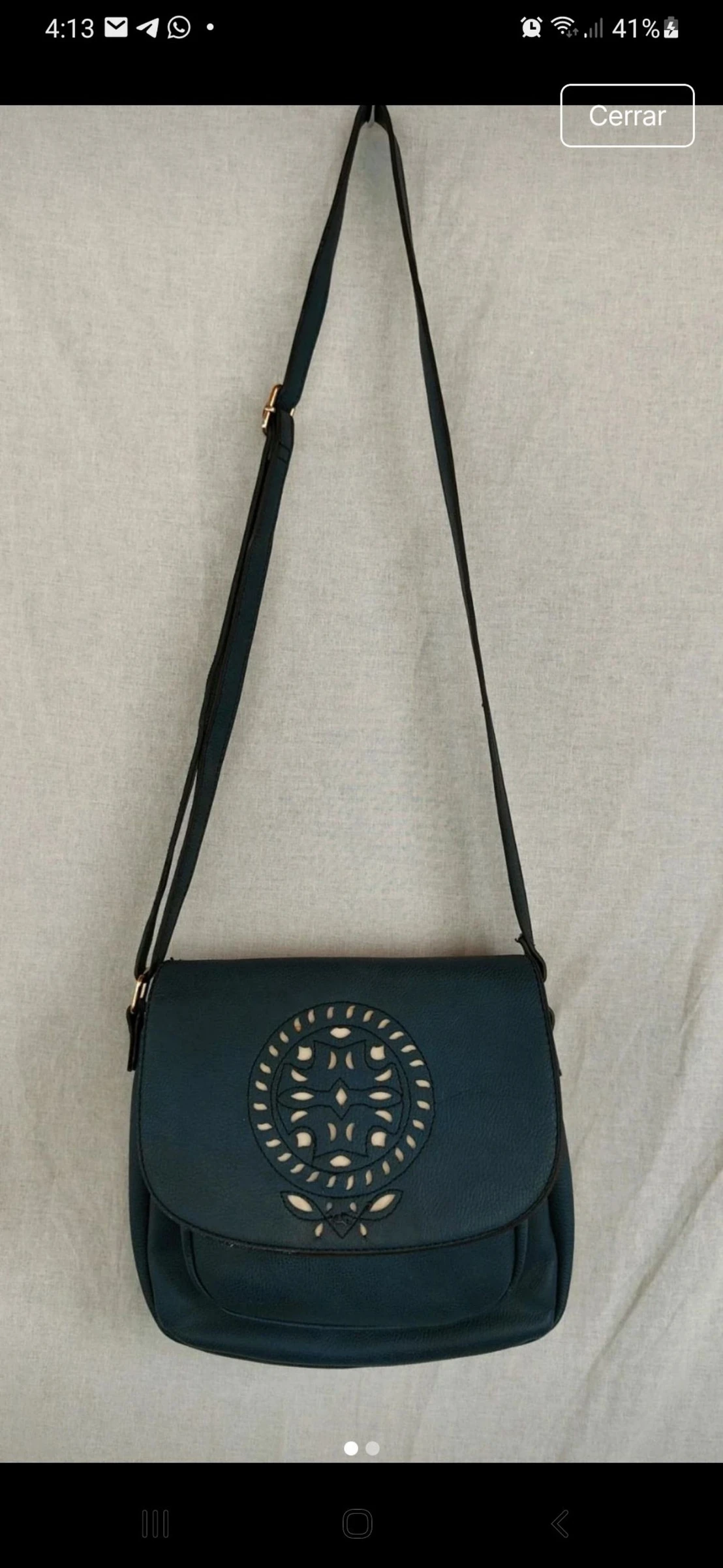 Bolso de color azul 